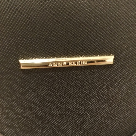 Anne Klein Chevron Purse - Picture 4 of 4